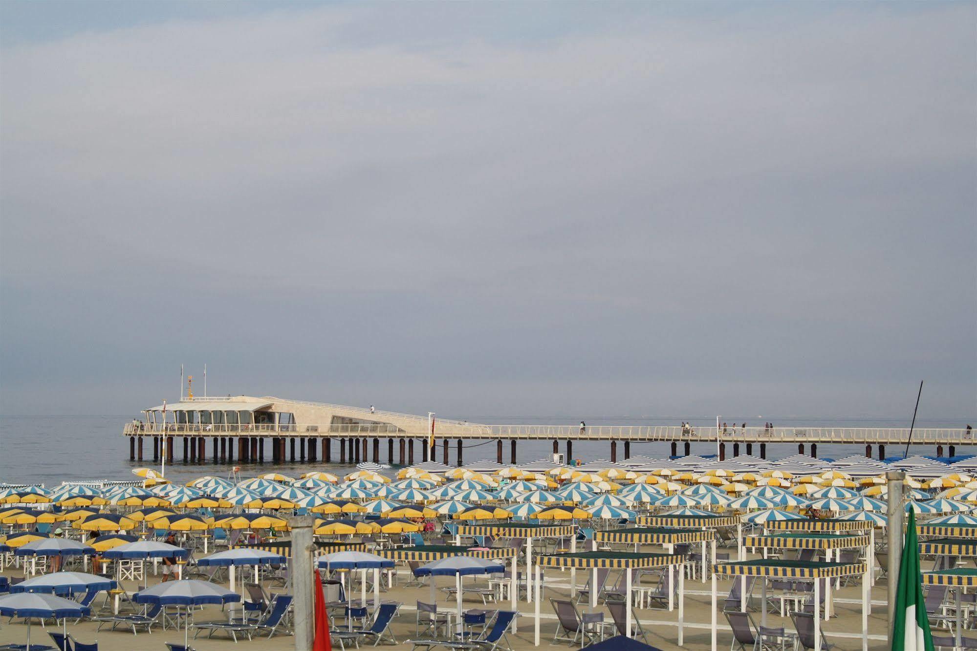 Hotel Regina Lido di Camaiore Eksteriør bilde